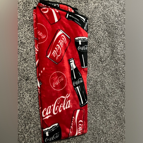 Coca Cola Blanket from Coca Cola museum in Georgia - Picture 2 of 2